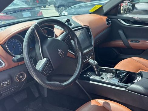Used 2020 Maserati Ghibli RWD image 3