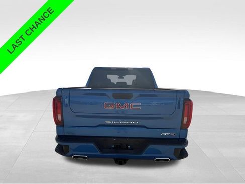 Used 2022 GMC Sierra 1500 AT4 image 6