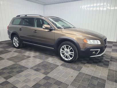 Used 2016 Volvo XC70 T5 Premier w/ Proximity Package