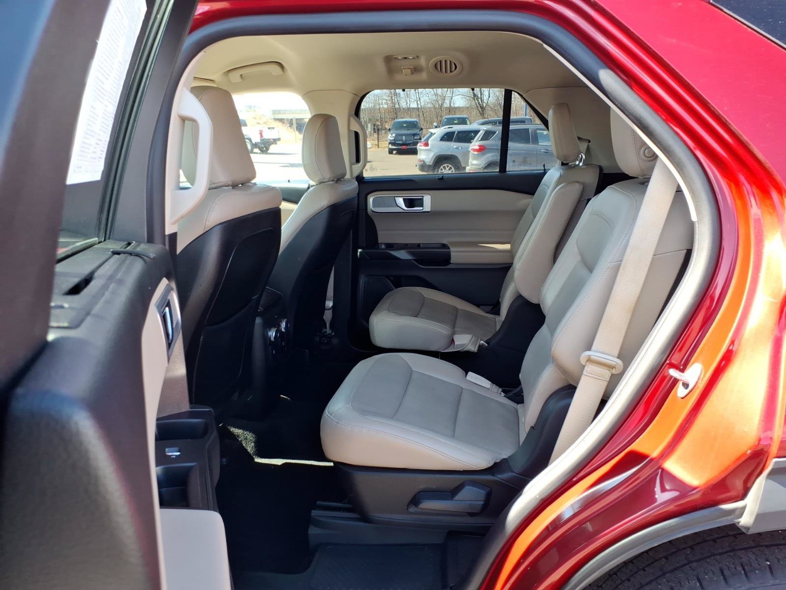 Used 2020 Ford Explorer Limited AWD/4WD image 11