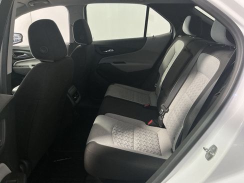 Used 2023 Chevrolet Equinox LS FWD image 24