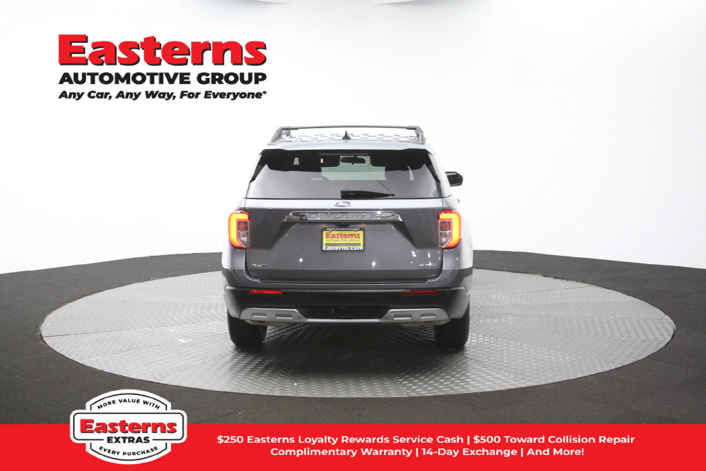 Used 2023 Ford Explorer XLT w/ Equipment Group 202A AWD/4WD image 39