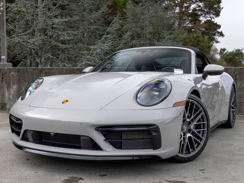 Certified 2022 Porsche 911 Carrera 4S AWD/4WD image 23