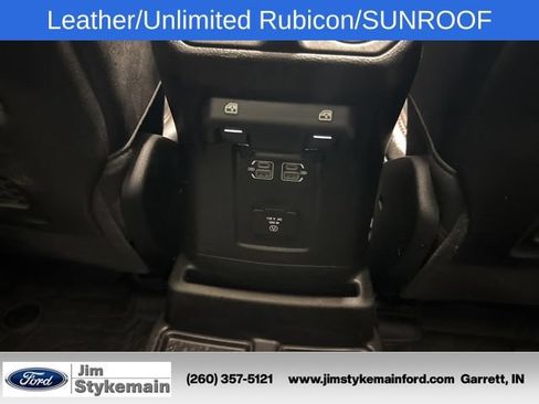 Used 2021 Jeep Wrangler Unlimited Rubicon w/ Uconnect 4C Nav & Sound Group AWD/4WD image 18