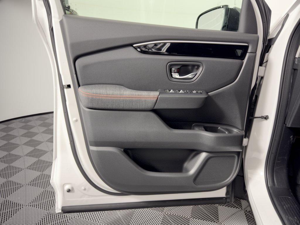 New 2026 Honda Pilot Sport image 14