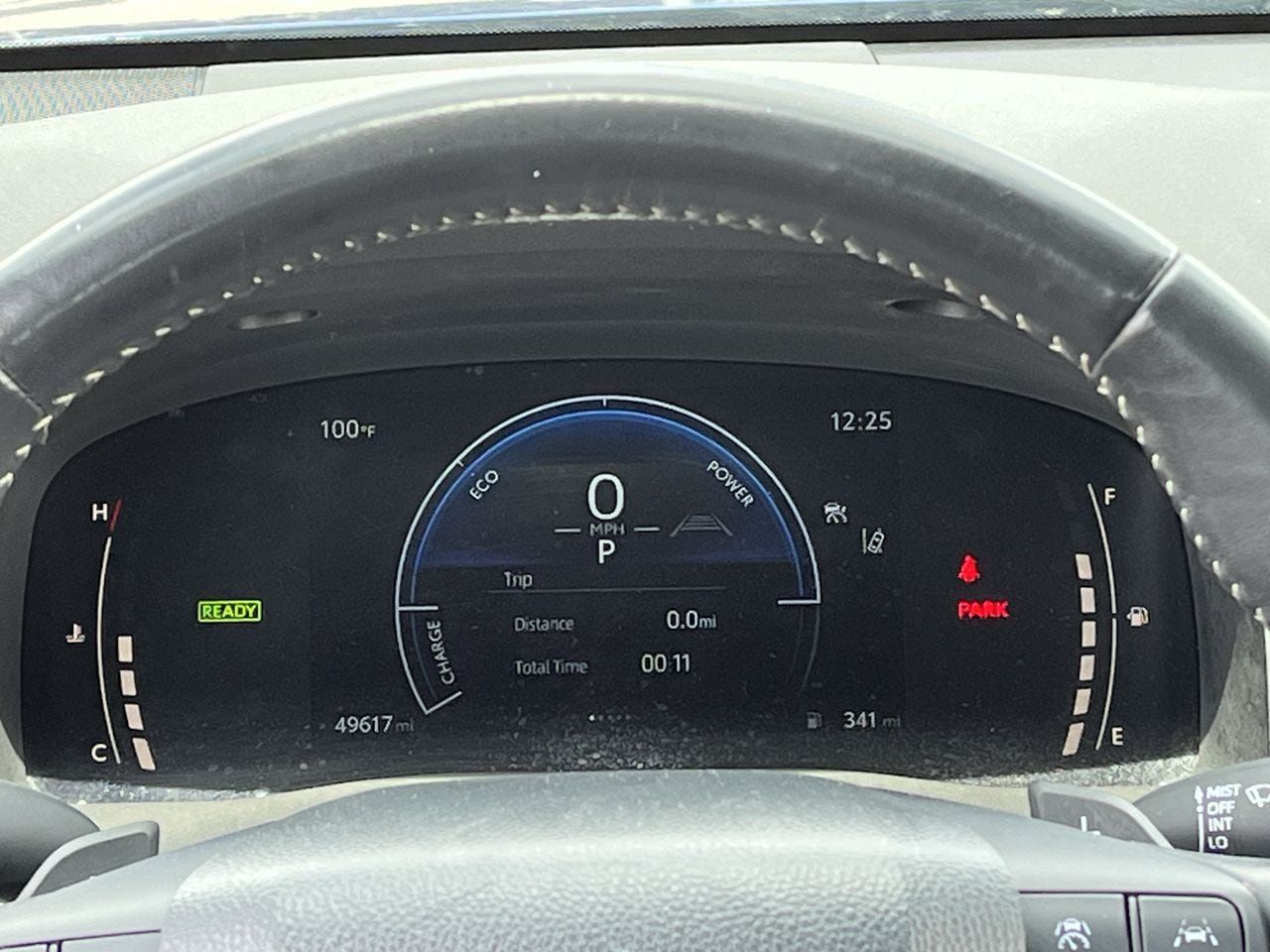 Used 2025 Toyota Camry SE FWD image 13