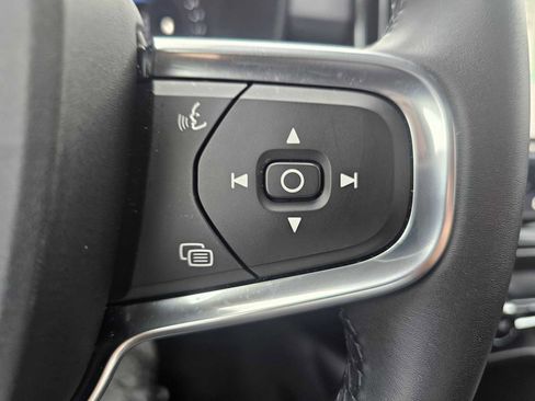 Certified 2025 Volvo XC40 B5 Core w/ Protection Package Premier image 35