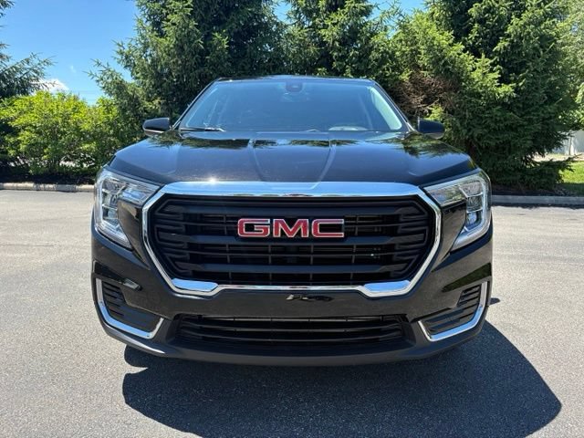 Certified 2024 GMC Terrain SLE w/ LPO, Floor Liner Package FWD image 12