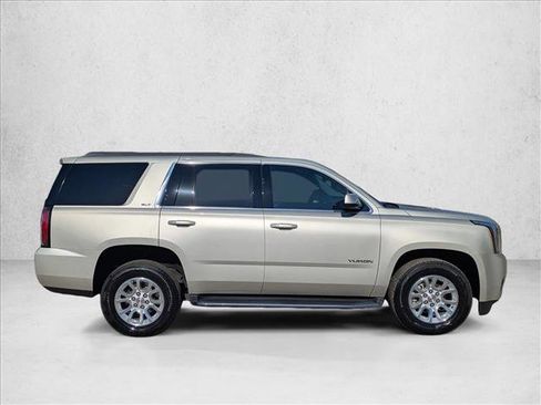 Used 2017 GMC Yukon SLT RWD image 4