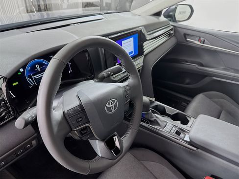 New 2026 Toyota Camry LE image 6