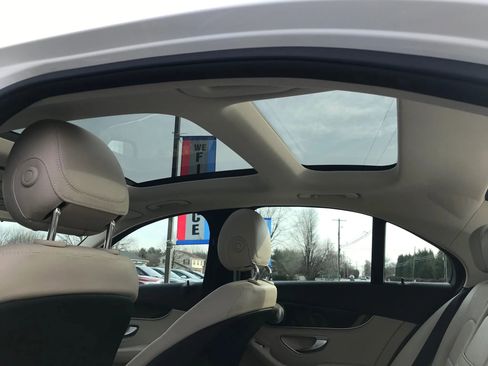 Used 2017 Mercedes-Benz C 300 4MATIC Sedan image 29