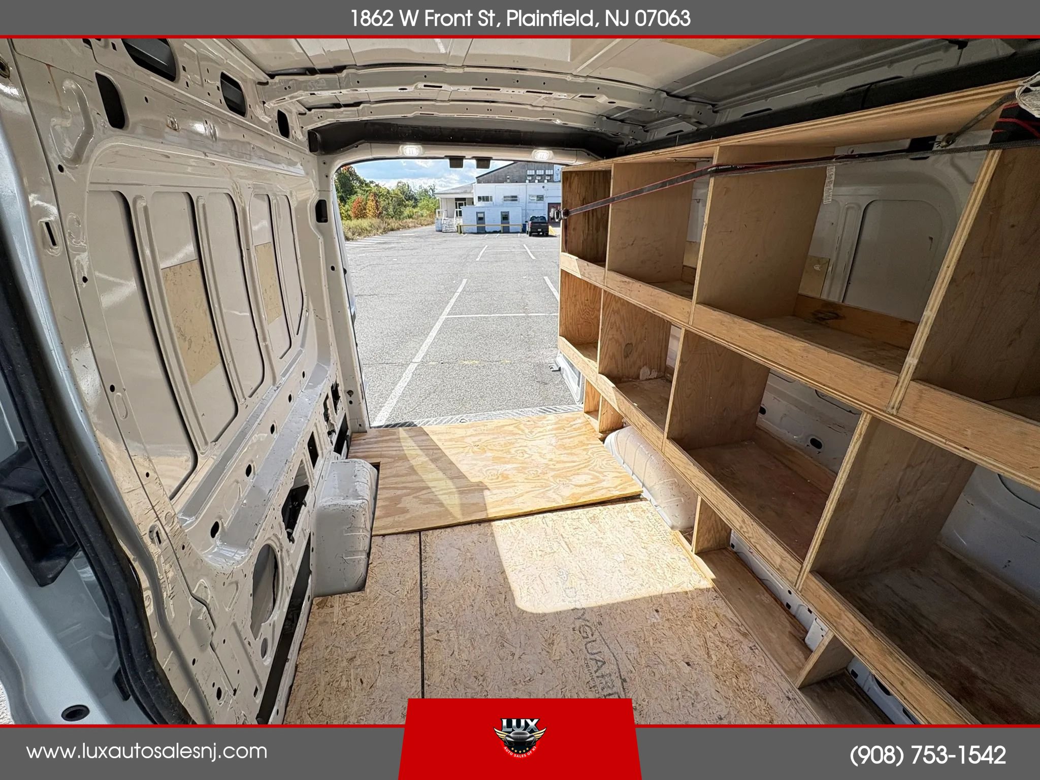 Used 2015 Ford Transit 250 148 Medium Roof RWD image 17