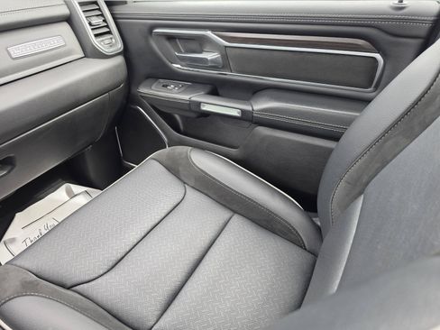 Used 2025 RAM 1500 Laramie AWD/4WD image 24