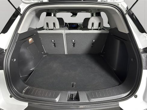 Certified 2024 Chevrolet TrailBlazer LT w/ Driver Confidence Package image 42