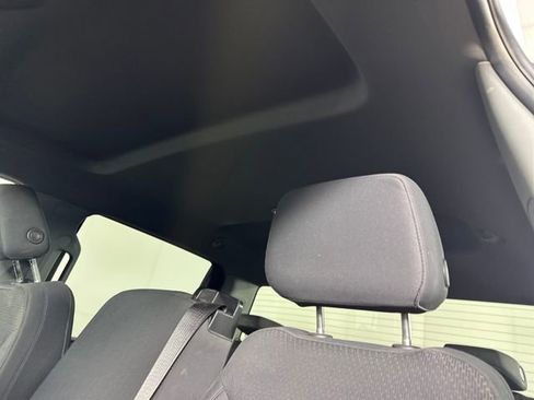 Used 2022 Chevrolet Silverado 2500 Custom w/ Custom Value Package image 12