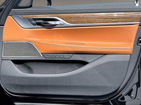 Used 2019 BMW 740i w/ M Sport Package image 26