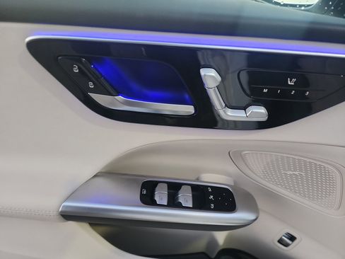 Certified 2025 Mercedes-Benz C 300 4MATIC Sedan image 14