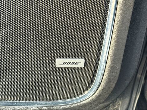 Used 2019 GMC Yukon XL SLT image 32