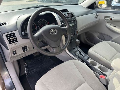 Used 2012 Toyota Corolla L FWD image 10