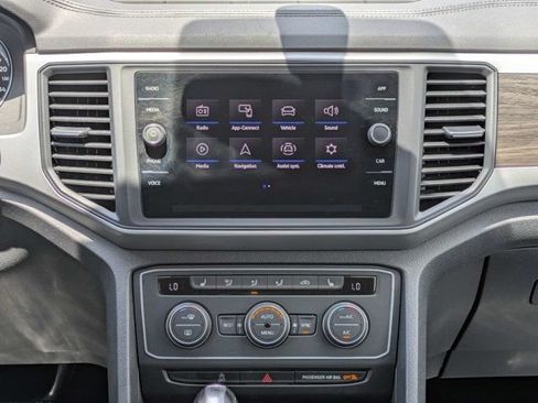 Used 2021 Volkswagen Atlas SE FWD image 21