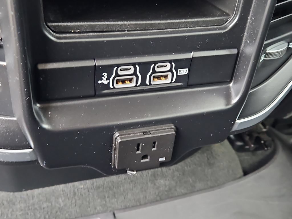Used 2020 RAM 1500 Laramie AWD/4WD image 22