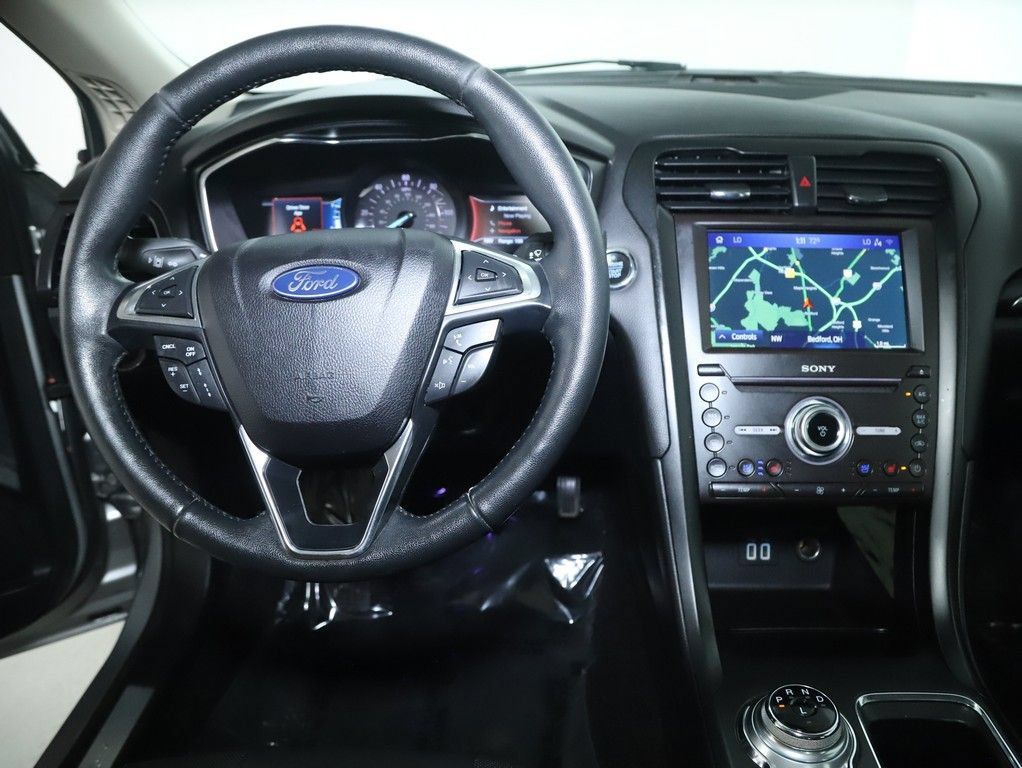 Used 2020 Ford Fusion Titanium FWD image 33