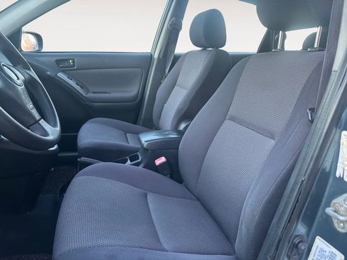 Used 2006 Pontiac Vibe w/ Security Package image 10