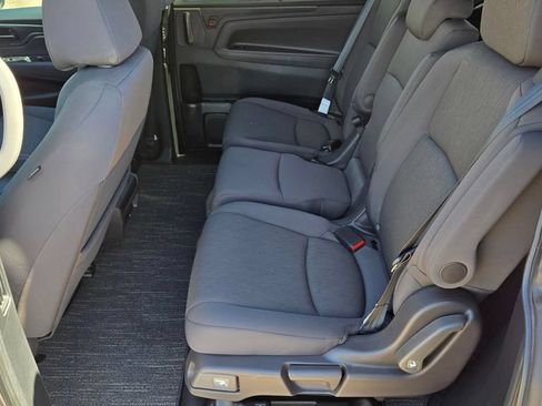 Used 2024 Honda Odyssey EX image 11