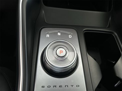 Used 2025 Kia Sorento EX image 29