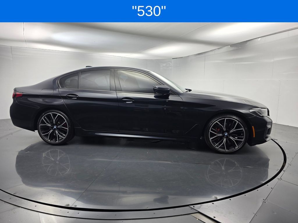 Used 2021 BMW 530i w/ M Sport Package RWD image 3