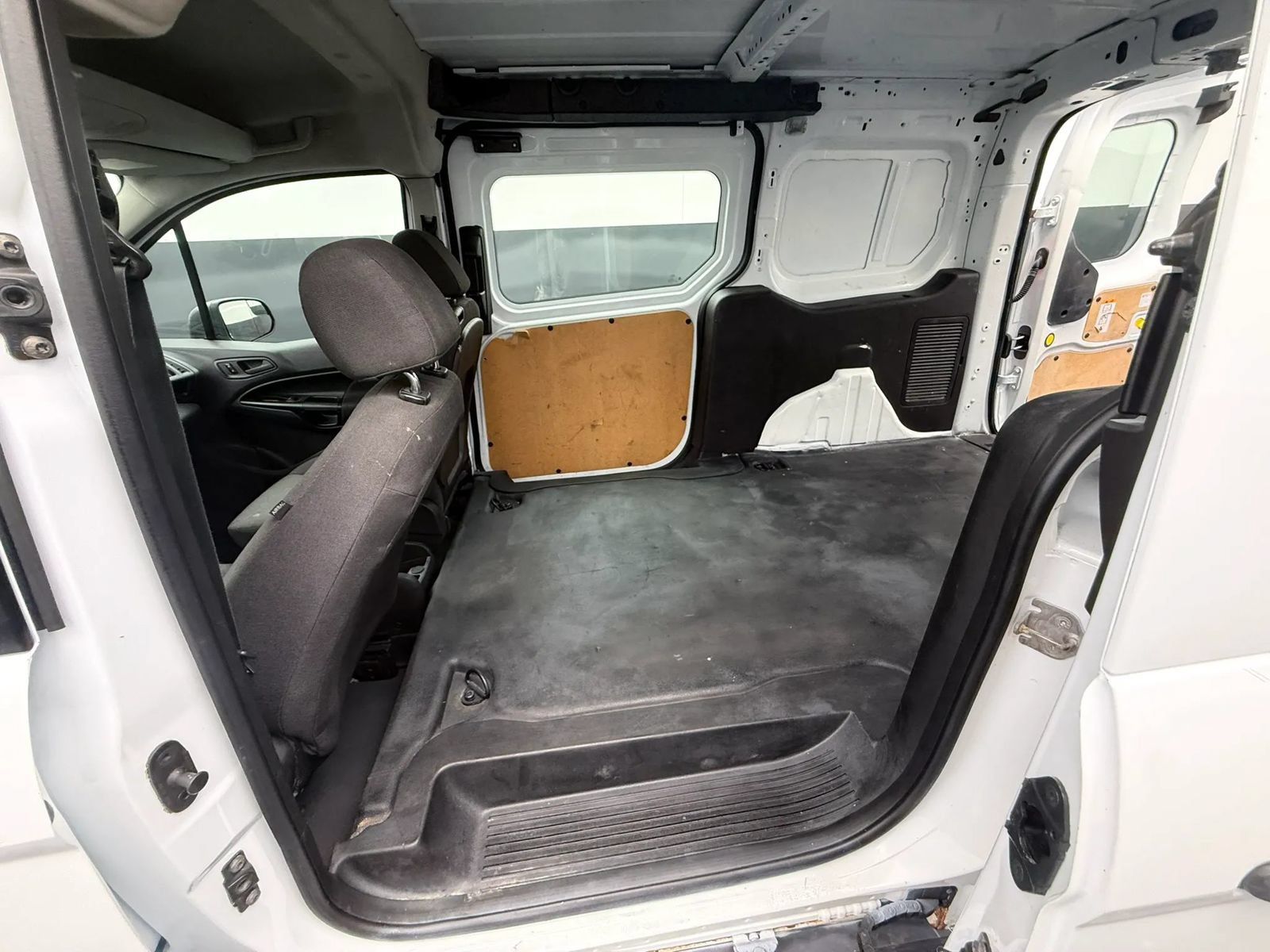 Used 2016 Ford Transit Connect XL FWD image 21