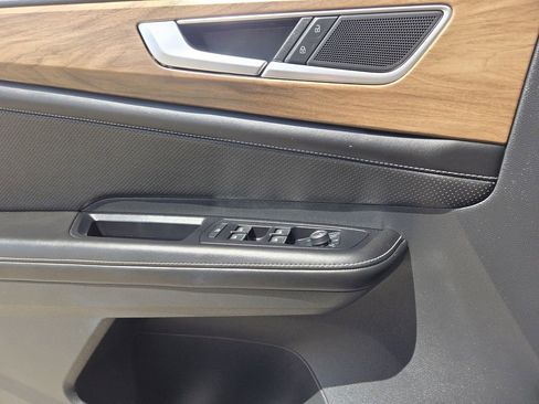 Used 2024 Volkswagen Atlas SE image 24