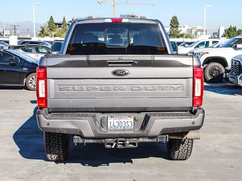 Used 2022 Ford F350 Lariat w/ Black Appearance Package image 8