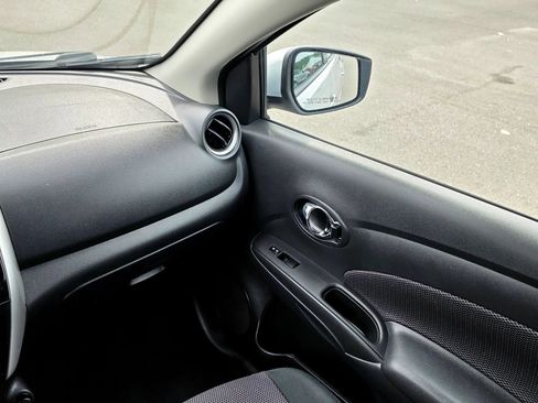 Used 2018 Nissan Versa SV w/ SV Special Edition Package FWD image 37