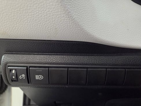 Used 2021 Toyota Corolla SE FWD image 20