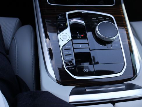 Used 2026 BMW X5 xDrive40i w/ M Sport Package image 38