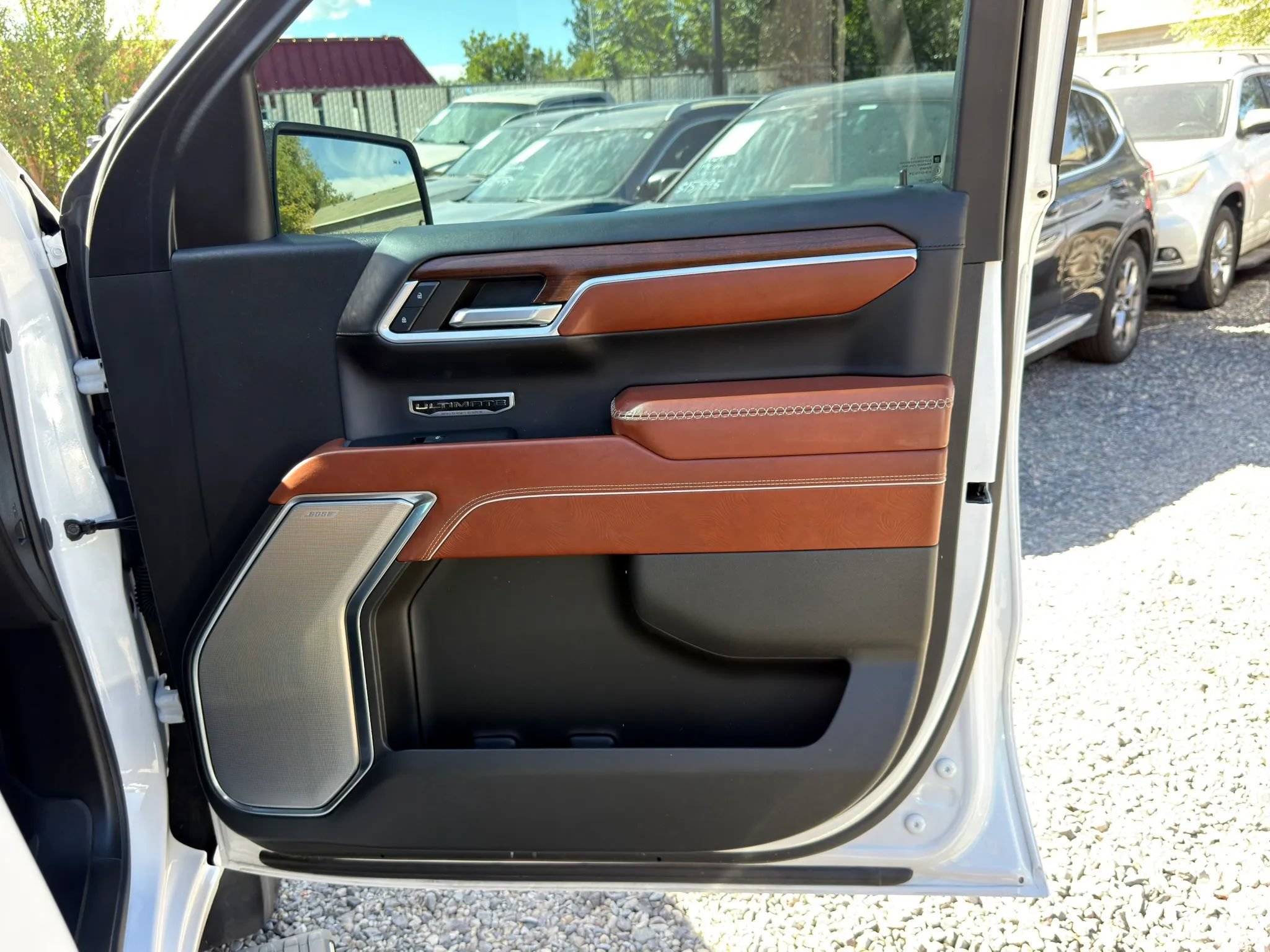 Used 2024 GMC Sierra 1500 Denali Ultimate AWD/4WD image 11