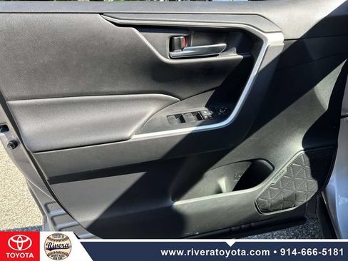Used 2021 Toyota RAV4 XLE w/ Convenience Package AWD/4WD image 22