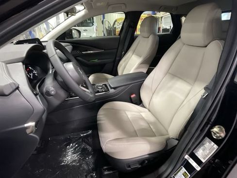 Certified 2025 MAZDA CX-30 AWD 2.5 S w/ Preferred Package image 17