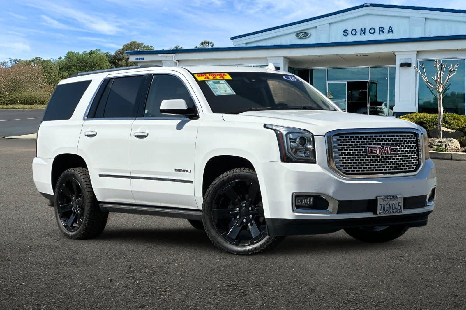 Used 2016 GMC Yukon Denali w/ Open Road Package AWD/4WD image 2