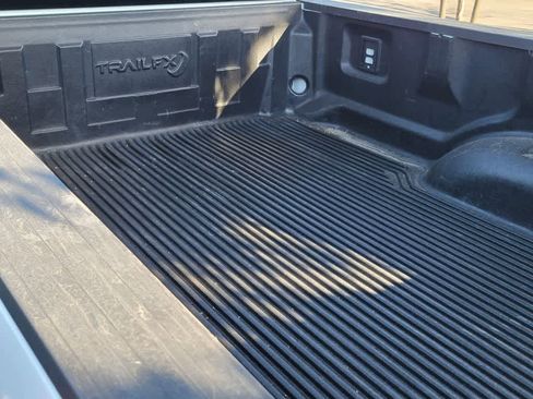 Used 2025 Ford F250 XLT image 6