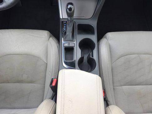 Used 2017 Hyundai Sonata Sport w/ Value Edition Package 02 FWD image 18