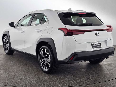 New 2026 Lexus UX 300h FWD image 5