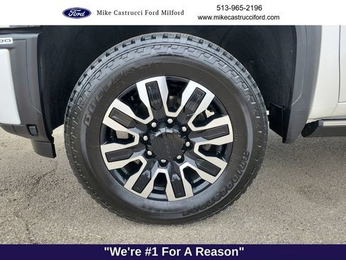 Used 2024 GMC Sierra 2500 Denali Ultimate AWD/4WD image 9