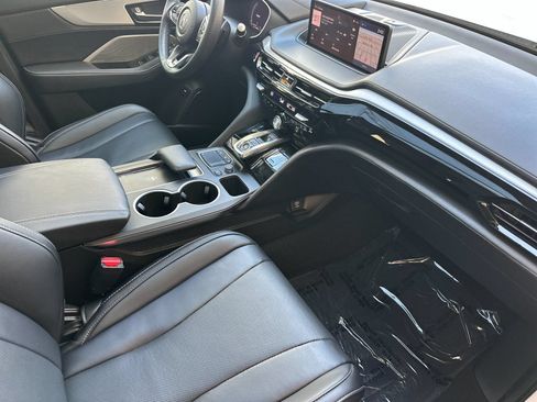 Used 2024 Acura MDX w/ Technology Package FWD image 22