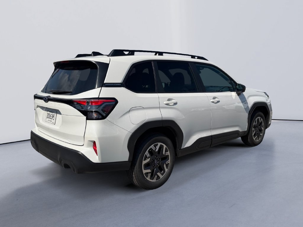 Used 2026 Subaru Forester Premium AWD/4WD image 3