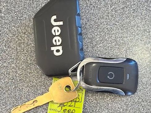 Used 2021 Jeep Wrangler Sport image 24