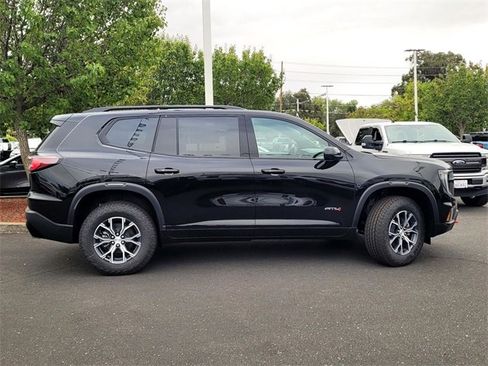 New 2026 GMC Acadia AT4 image 3