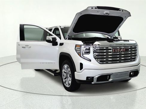 Used 2025 GMC Sierra 1500 Denali w/ Denali Reserve Package AWD/4WD image 32