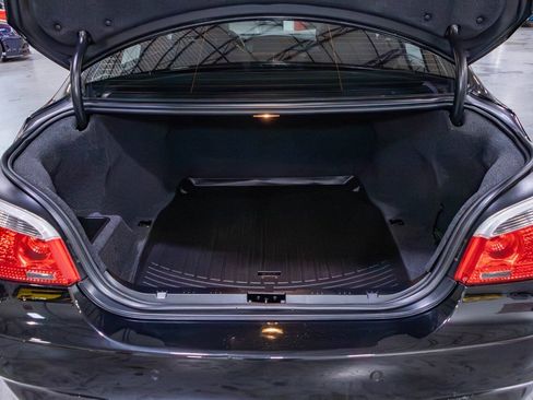 Used 2006 BMW M5 RWD image 39
